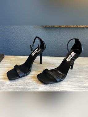 NEW!!! Steve Madden Black Leather Square-Toe Stiletto Heels